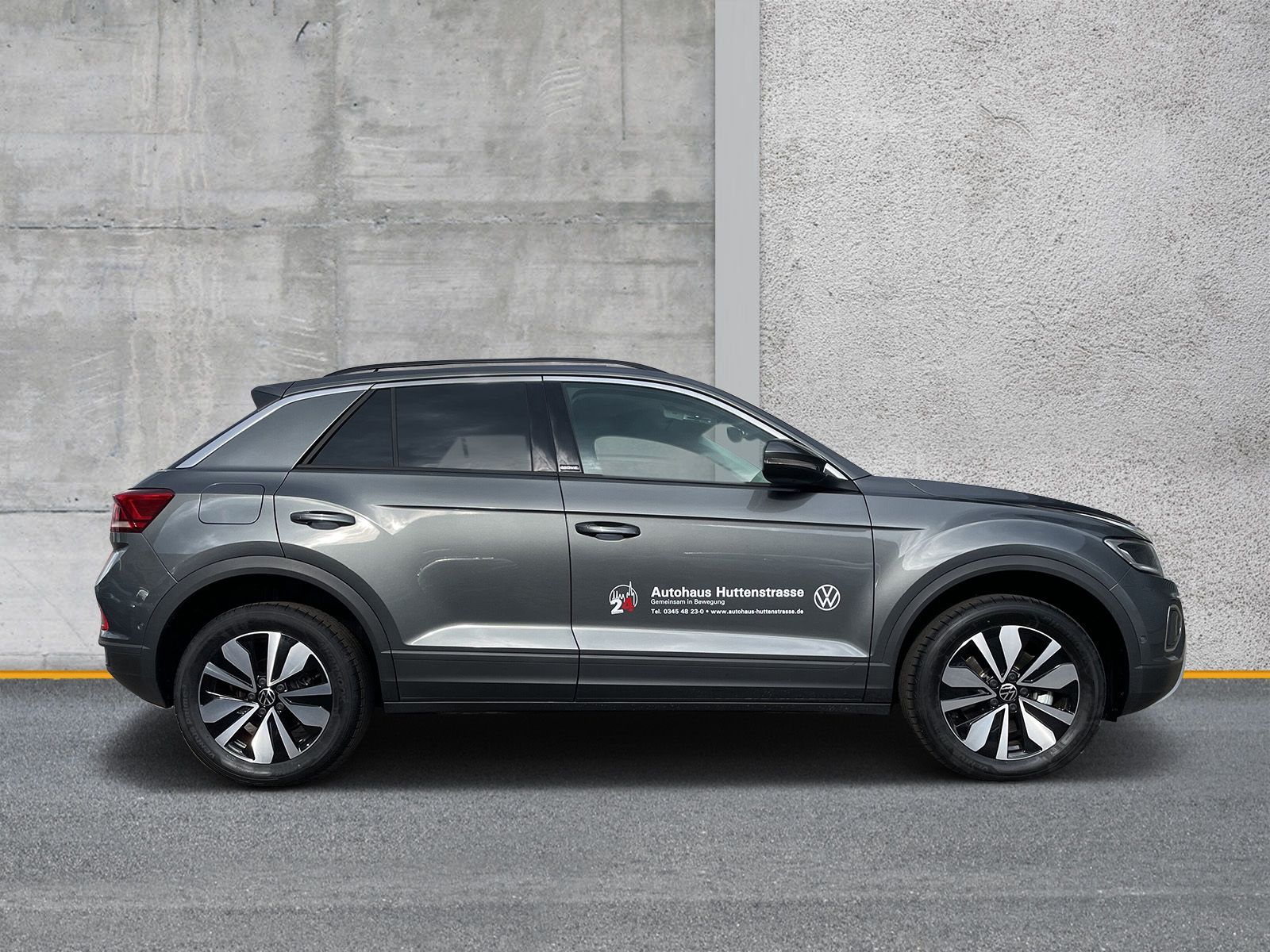 Fahrzeugabbildung Volkswagen T-Roc 2.0 TDI DSG Move NAVI AHK KAMERA