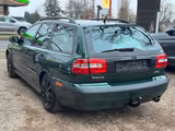 Volvo V40 1.8 *Klima*SHZG*AHK*ALU - Volvo Gebrauchtwagen von 2000