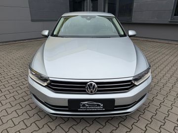 Volkswagen Passat - 10