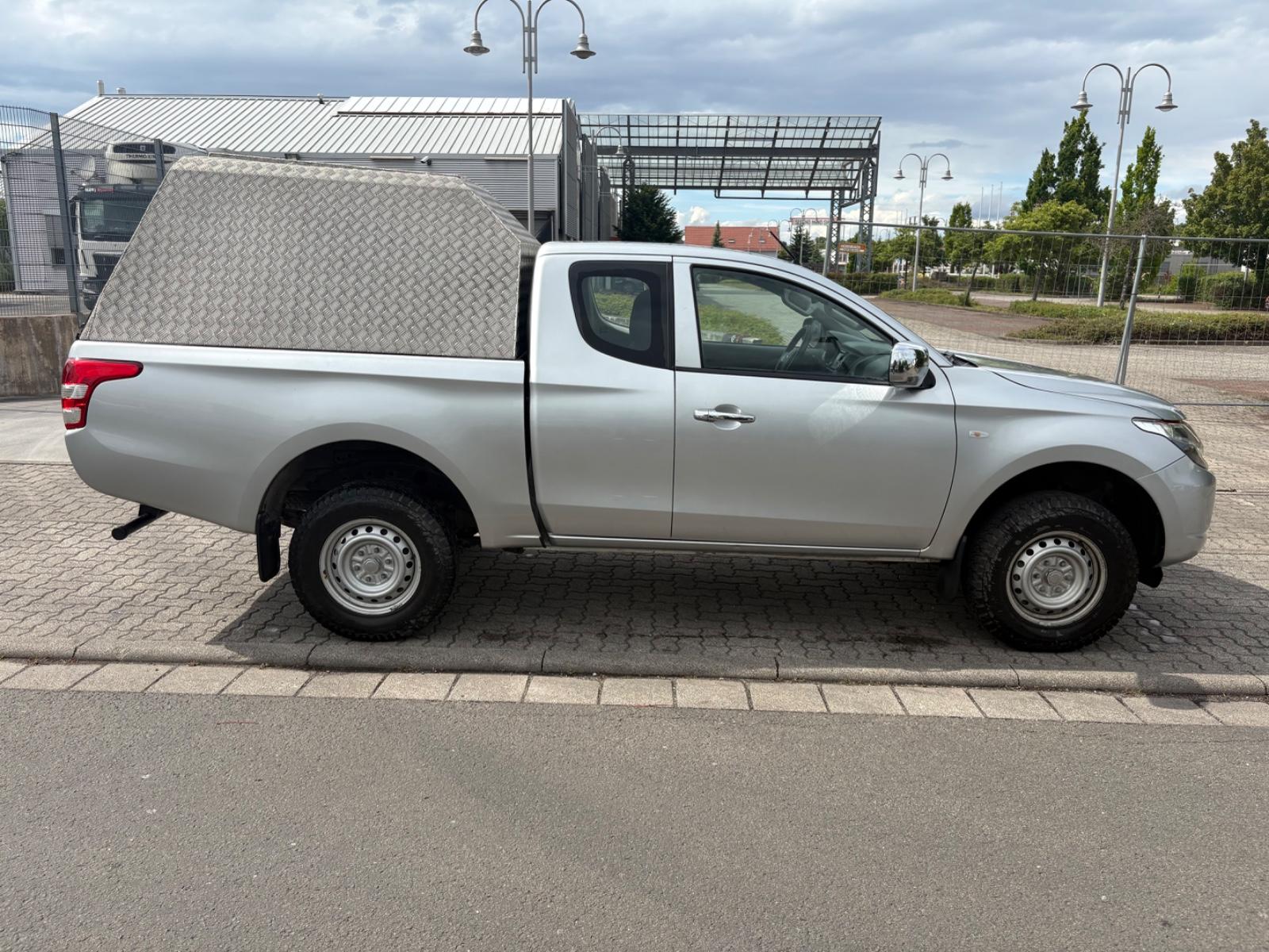 Mitsubishi L200