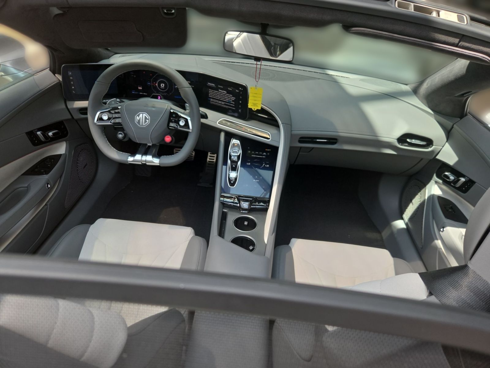 Fahrzeugabbildung MG Cyberster 77 kWh AWD XPower 510 PS Automatik* NA