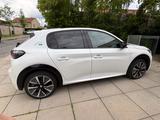 Peugeot e-208 136 GT - Top gepflegt - Peugeot e-208 von privat