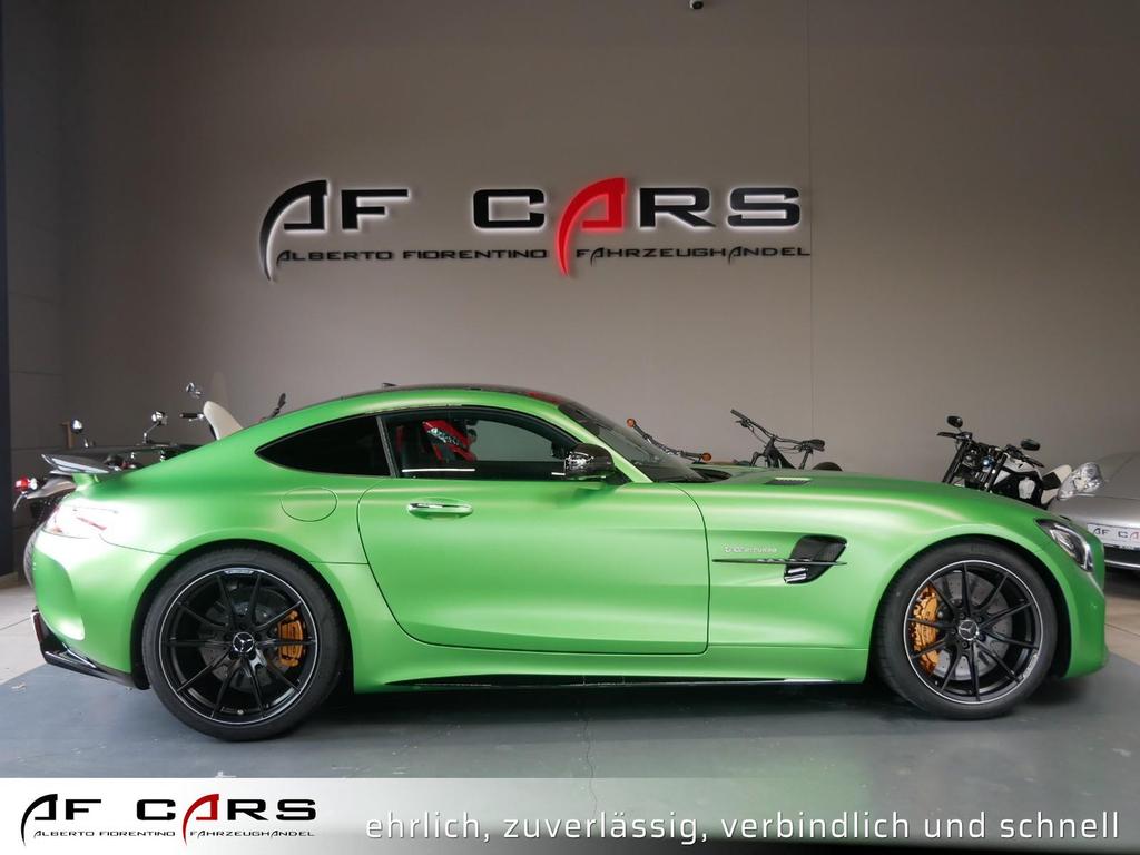 Mercedes-Benz AMG GT R