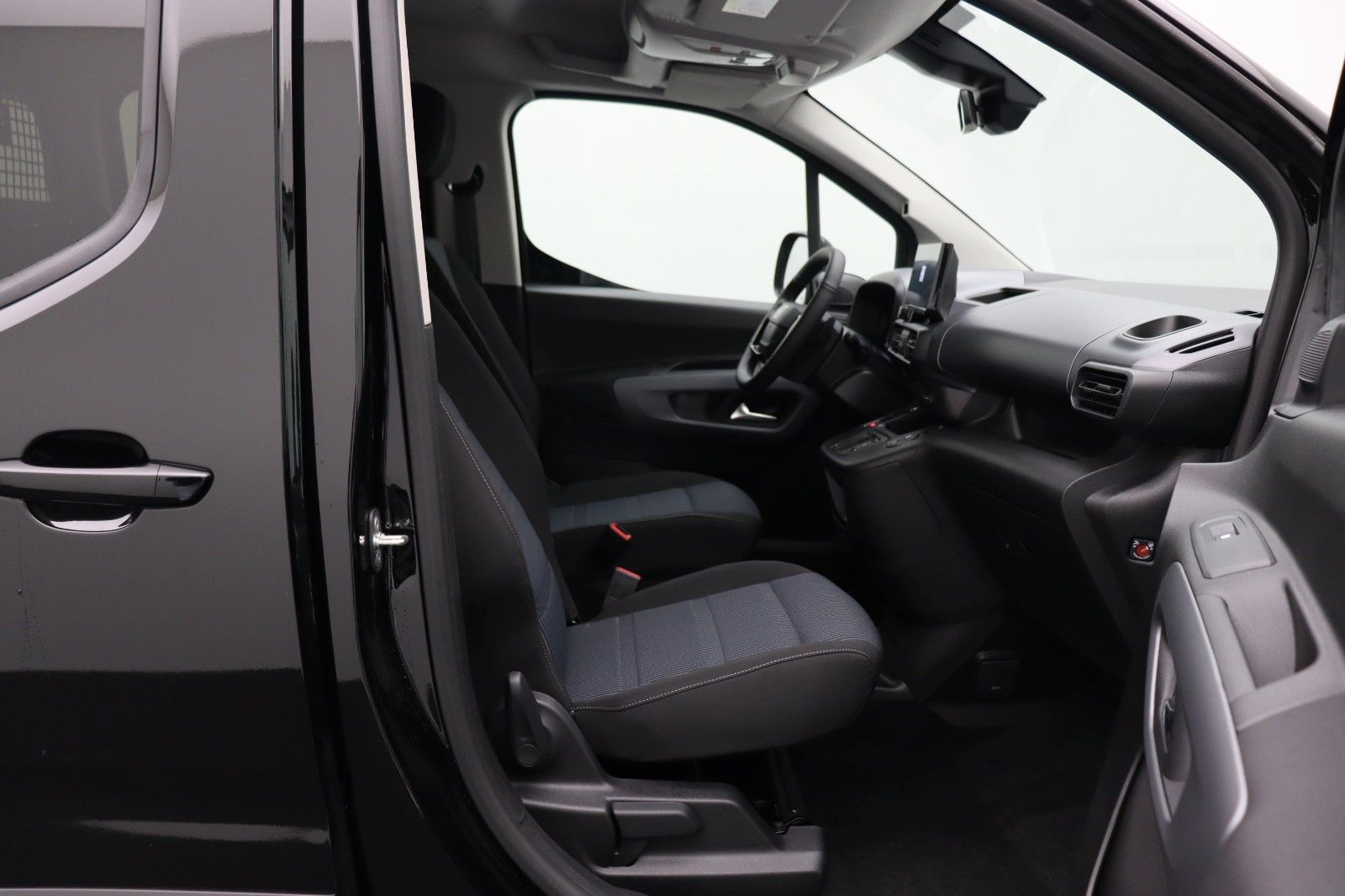 Fahrzeugabbildung Fiat Doblò Kombi L1 1.5 Diesel 96 kW Serie4