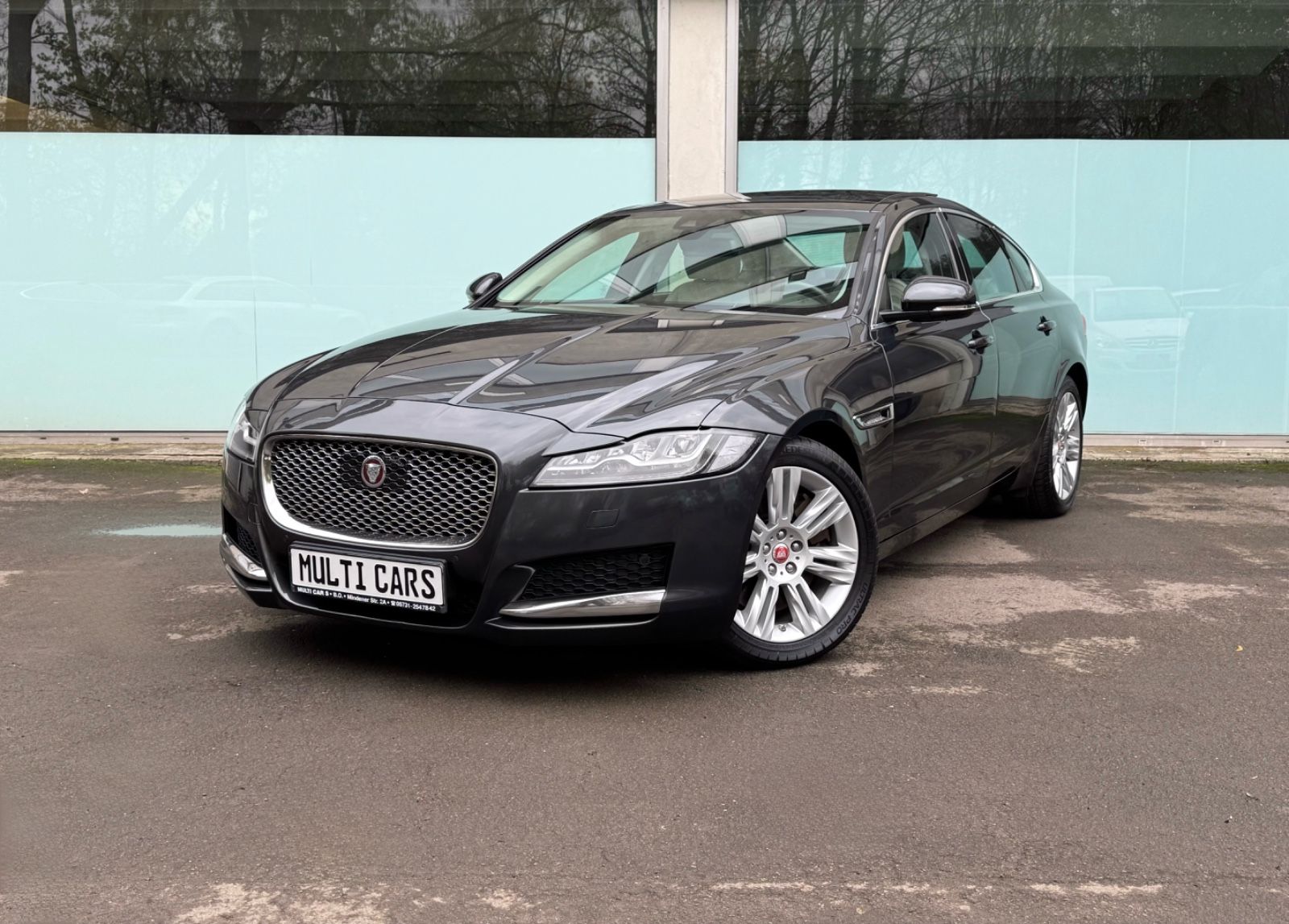 JAGUAR XF