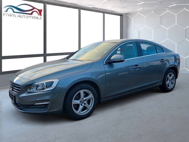 Volvo S60 Lim. Momentum*XENON*NAVI*LEDER*PDC*