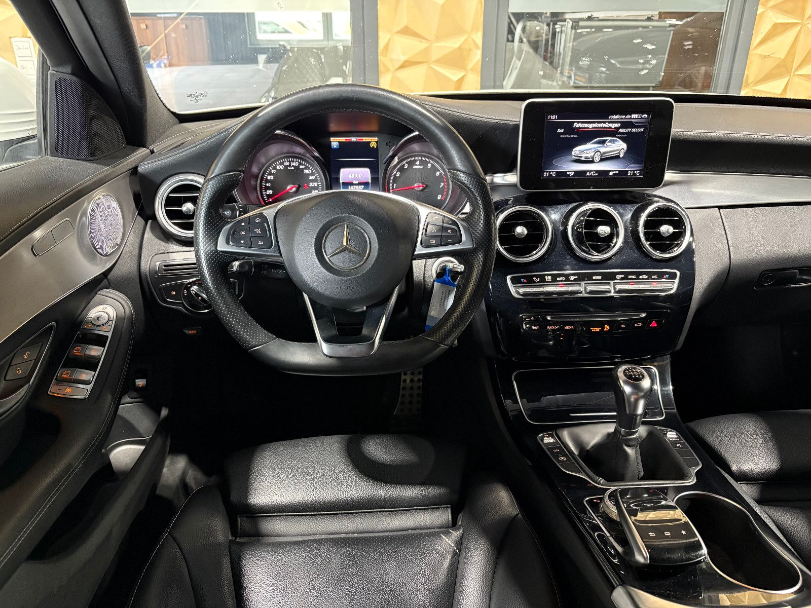 Fahrzeugabbildung Mercedes-Benz C 200 Lim. C 200 CGI/AMG-LINE/PDC/SOUND/SHZ/KLIM