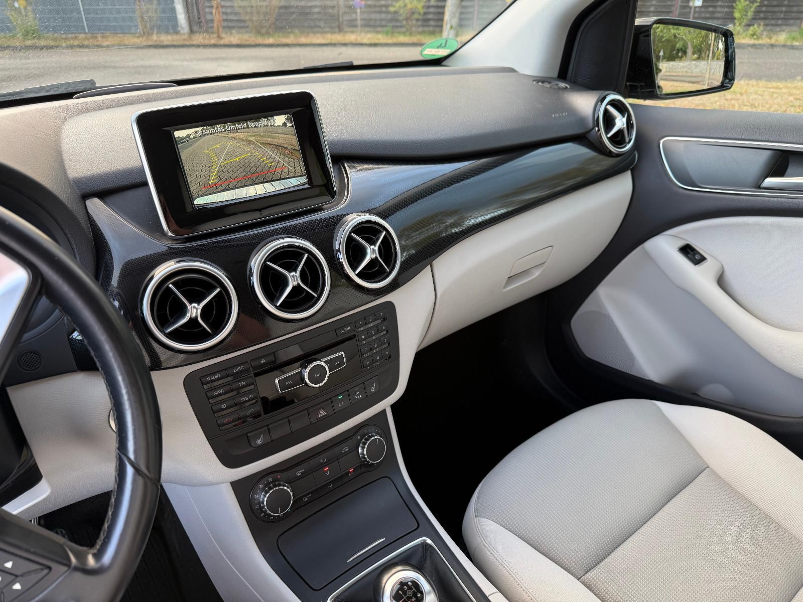 Mercedes-Benz B 200 kamera