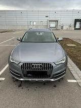 Audi A6 Allroad 3.0 TDI clean d. quattro 160kW S ... - gebrauchte Audi A6 Allroad aus dem Jahr 2015