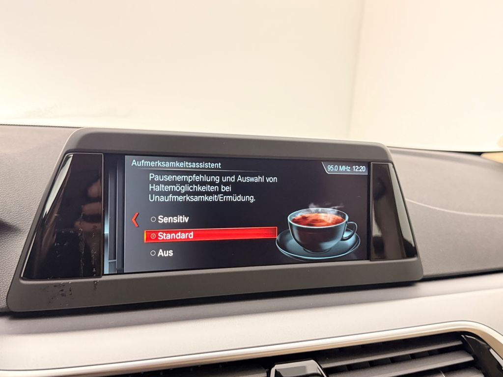 BMW 530i / 1.H RENTNER/ NUR 37.tKM/ GARANTIE/ BMW 530i / 1.H RENTNER/ NUR 37.tKM/ GARANTIE/