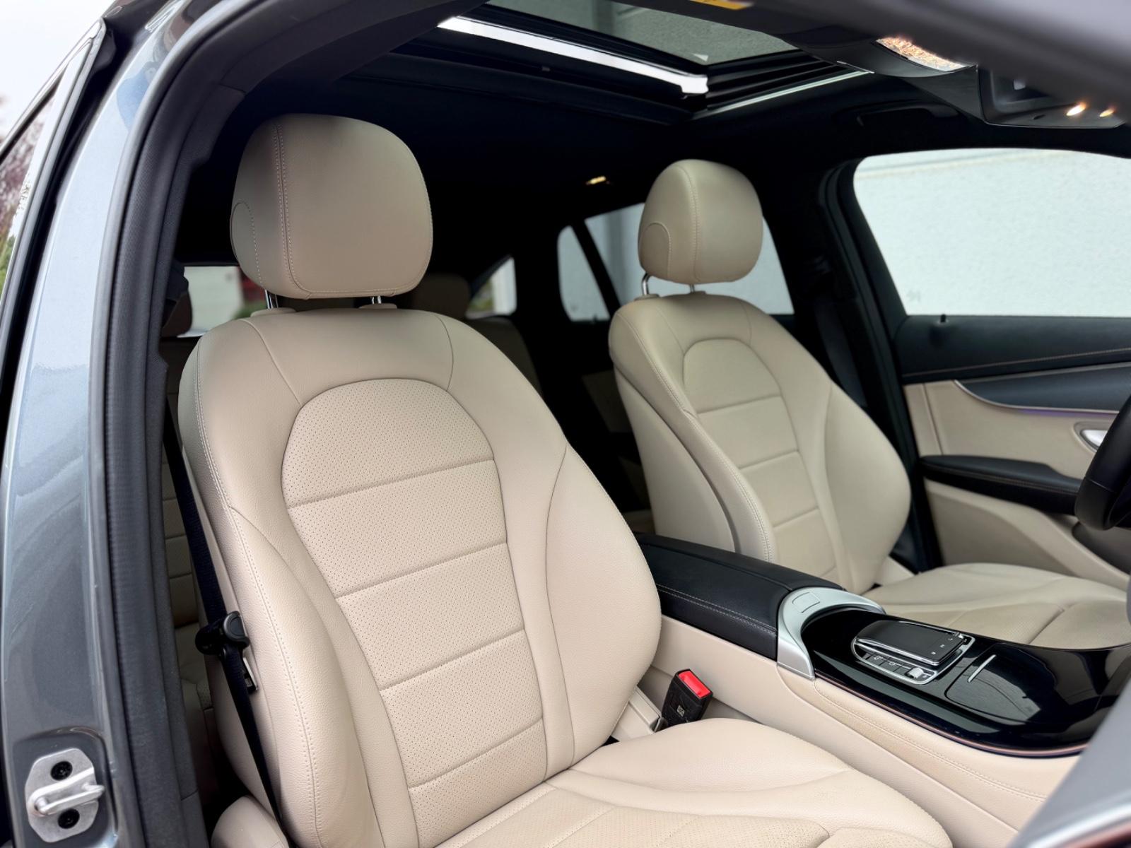 Mercedes-Benz EQC 400 4M °HUD°MASSAGE°LEDER°KEY-GO°SHD°19"AMG°
