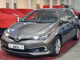 Toyota Auris Executive*1.HAND*TÜV NEU*NAVI*KAMERA* - Toyota Auris Gebrauchtwagen in Stuttgart