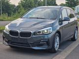 BMW 218 *AUTO*XENON*7 SITZE*HEAD UP*LEDER*SPORT LINE - BMW 218 Gran Tourer aus 2018