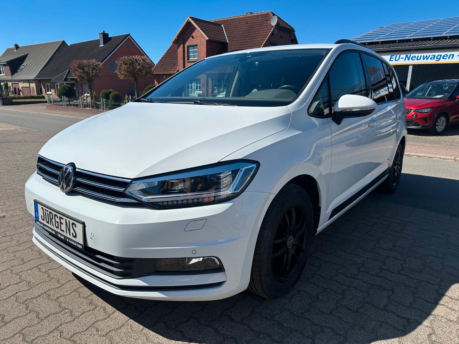 Volkswagen Touran  APP AHK ACC 7Sitze RFK Heizb. Scheibe