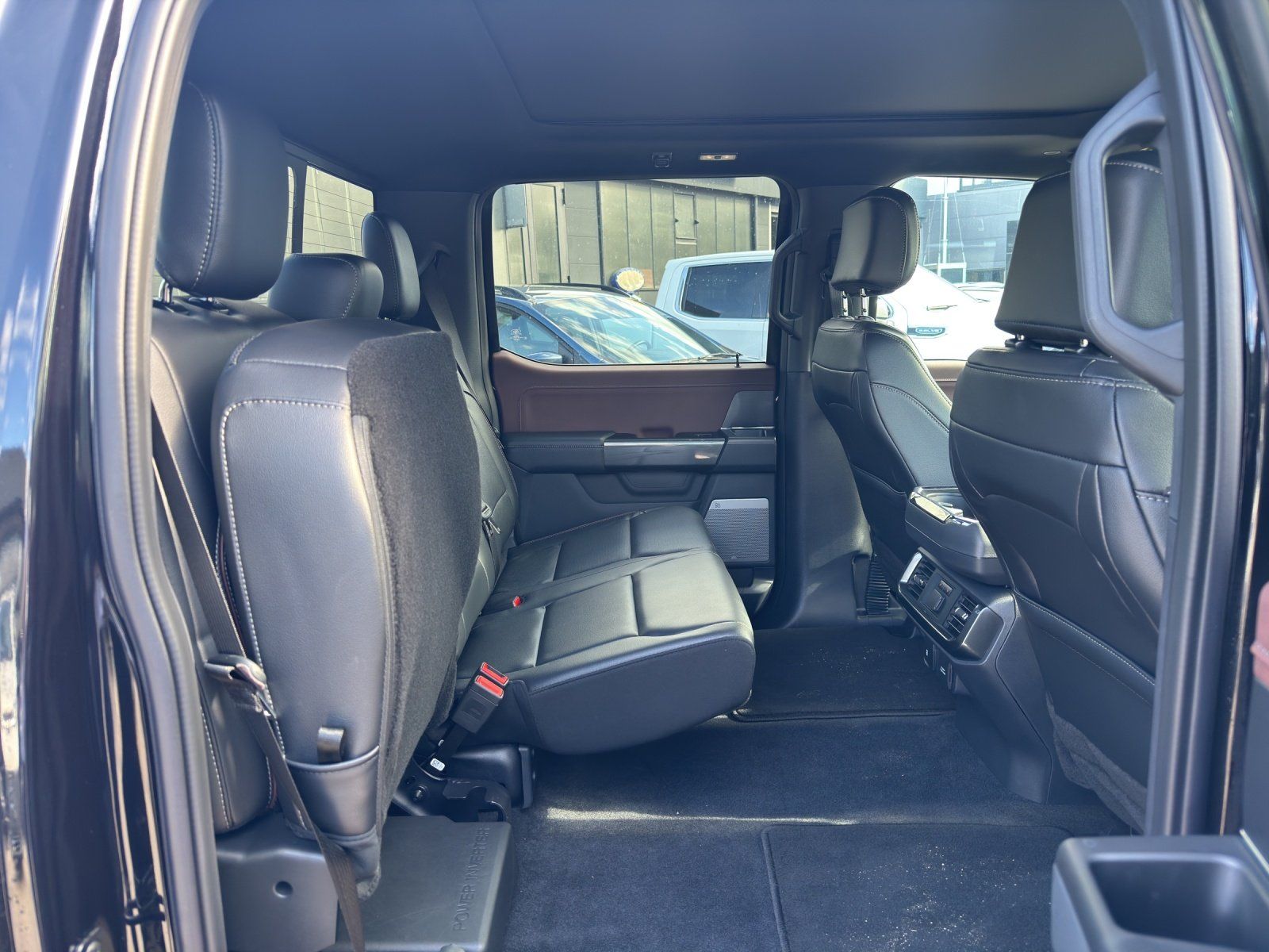 Fahrzeugabbildung Ford F-150 Lariat BLACK 4x4 NAVI/AHK/360°/PANORAMA