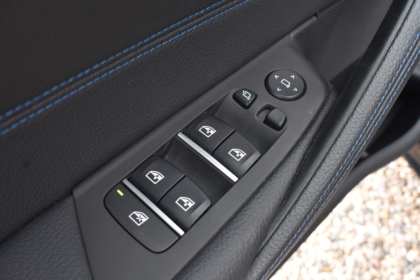 Fahrzeugabbildung BMW 530d Touring xDrive MSport LASER/HUD/KEYLESS/AHK