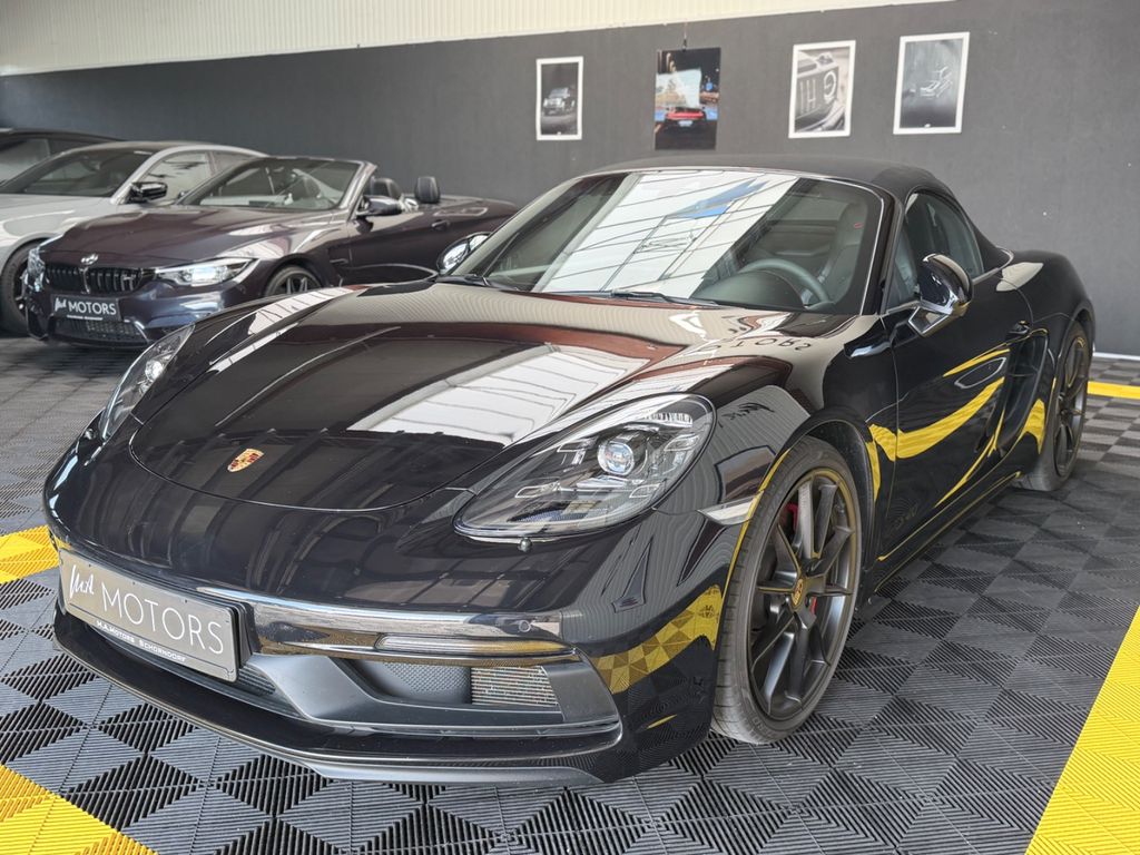 PORSCHE 718 Boxster/GTS 4.0/APPROV/GTS PAKET/BOSE/SP.CHR PORSCHE 718 Boxster/GTS 4.0/APPROV/GTS PAKET/BOSE/SP.CHR