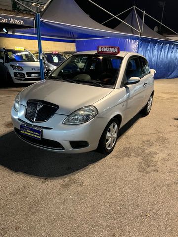 Lancia Ypsilon 1.2 Argento