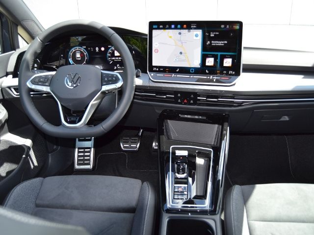 Golf VIII 1.5 eTSI 150 PS DSG "50 Jahre" PANORAM