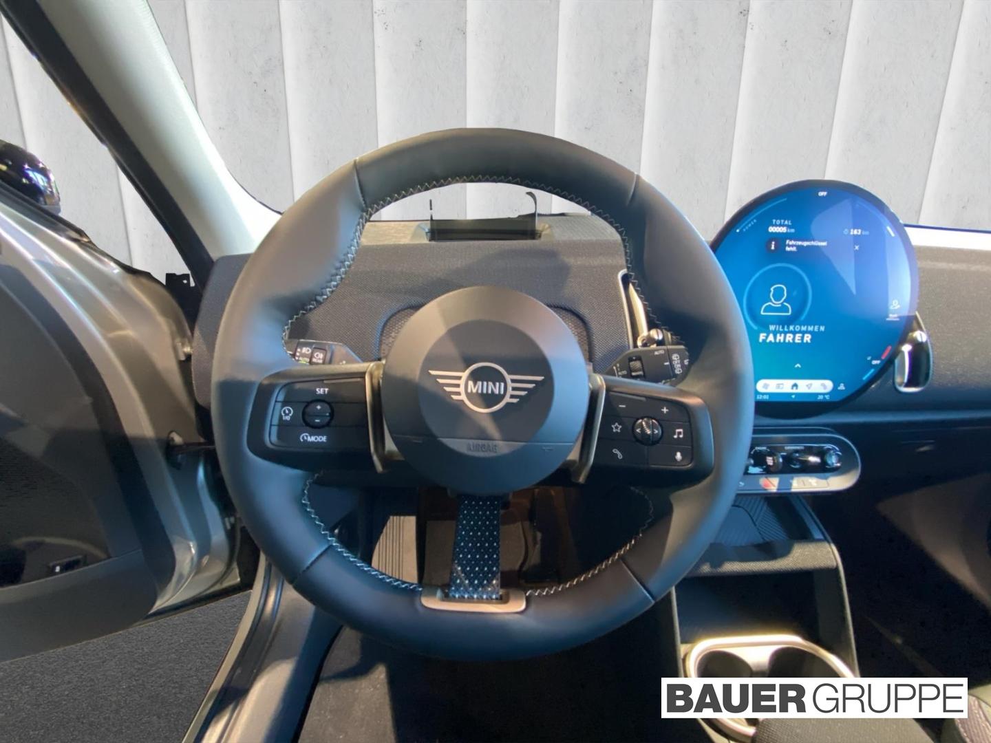 MINI Countryman C Classic Trim UPE 47.781,- HUD Panor