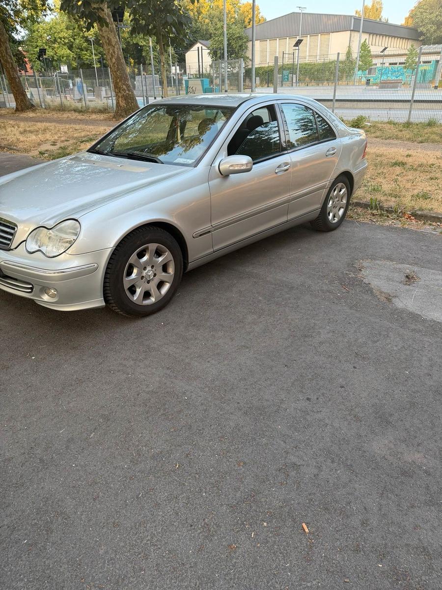 Mercedes-Benz C 200