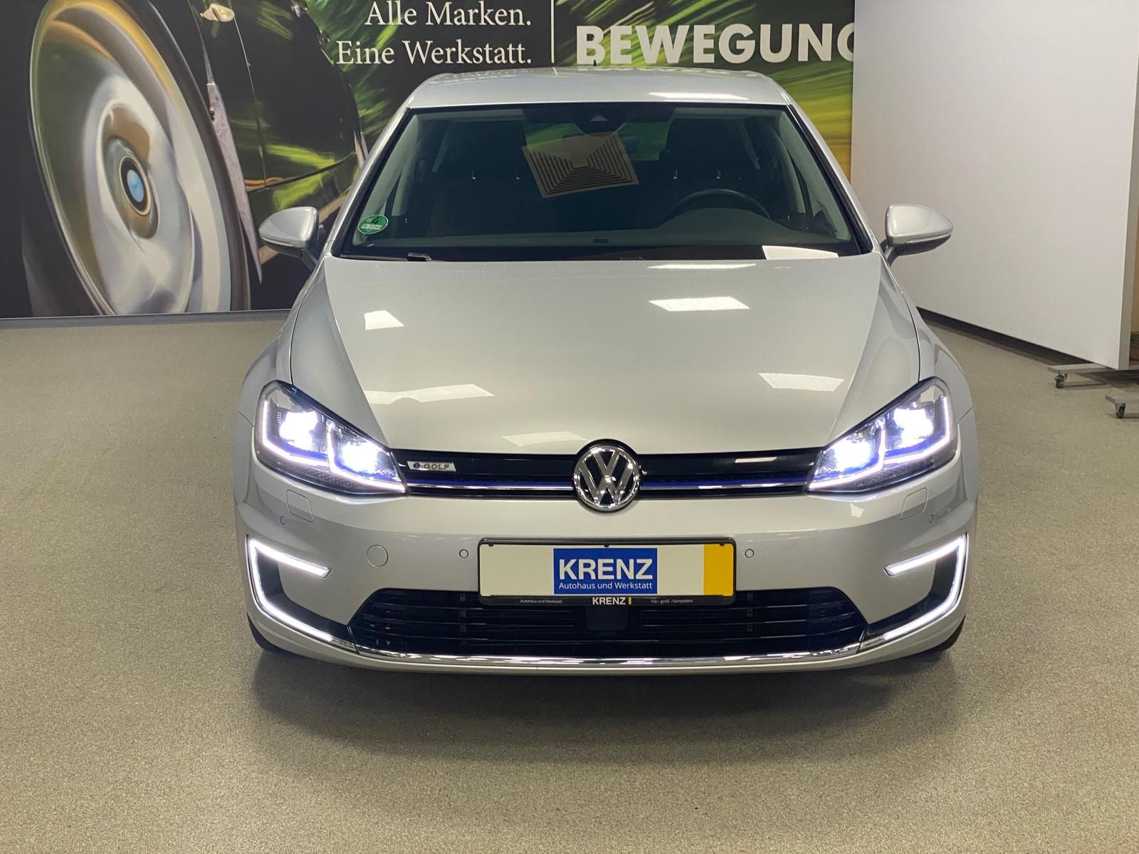 Fahrzeugabbildung Volkswagen Golf e-Golf Comfortline+ACC+RFK+NAVI+WÄRMEPUMPE
