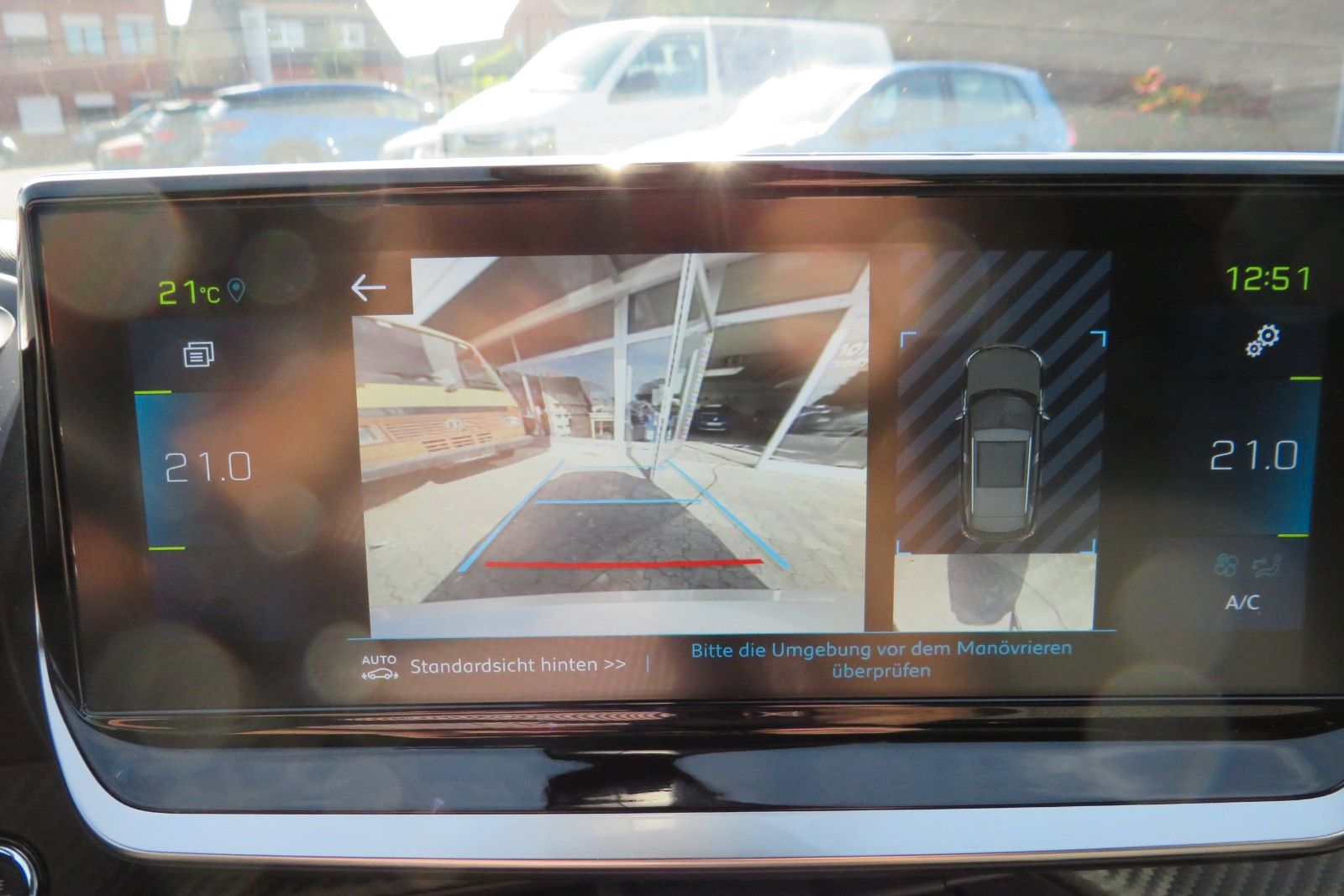 Fahrzeugabbildung Peugeot 2008 e- GT PANO NAVI KAMERA SITZH. PDC 1.HD