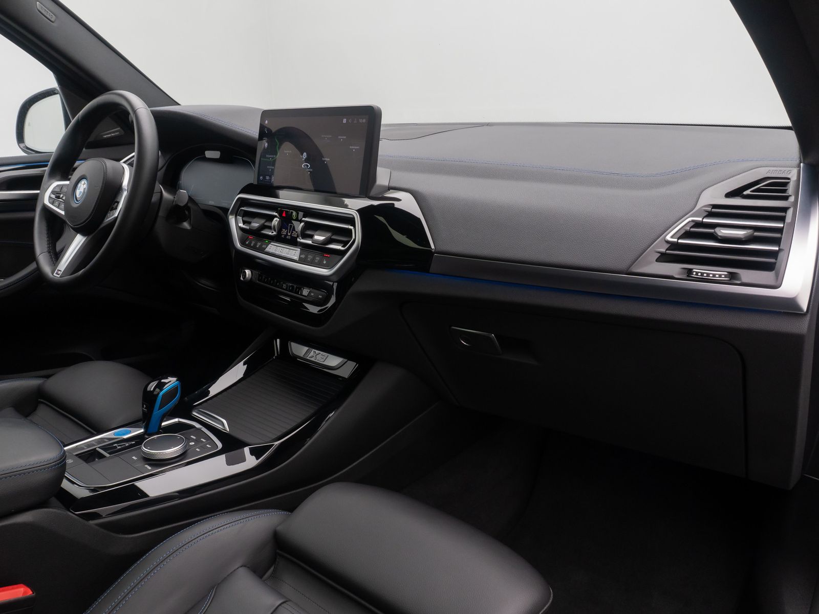 Fahrzeugabbildung BMW iX3 IMPRESSIVE 360° HUD H/K DAB Komfort Panorama