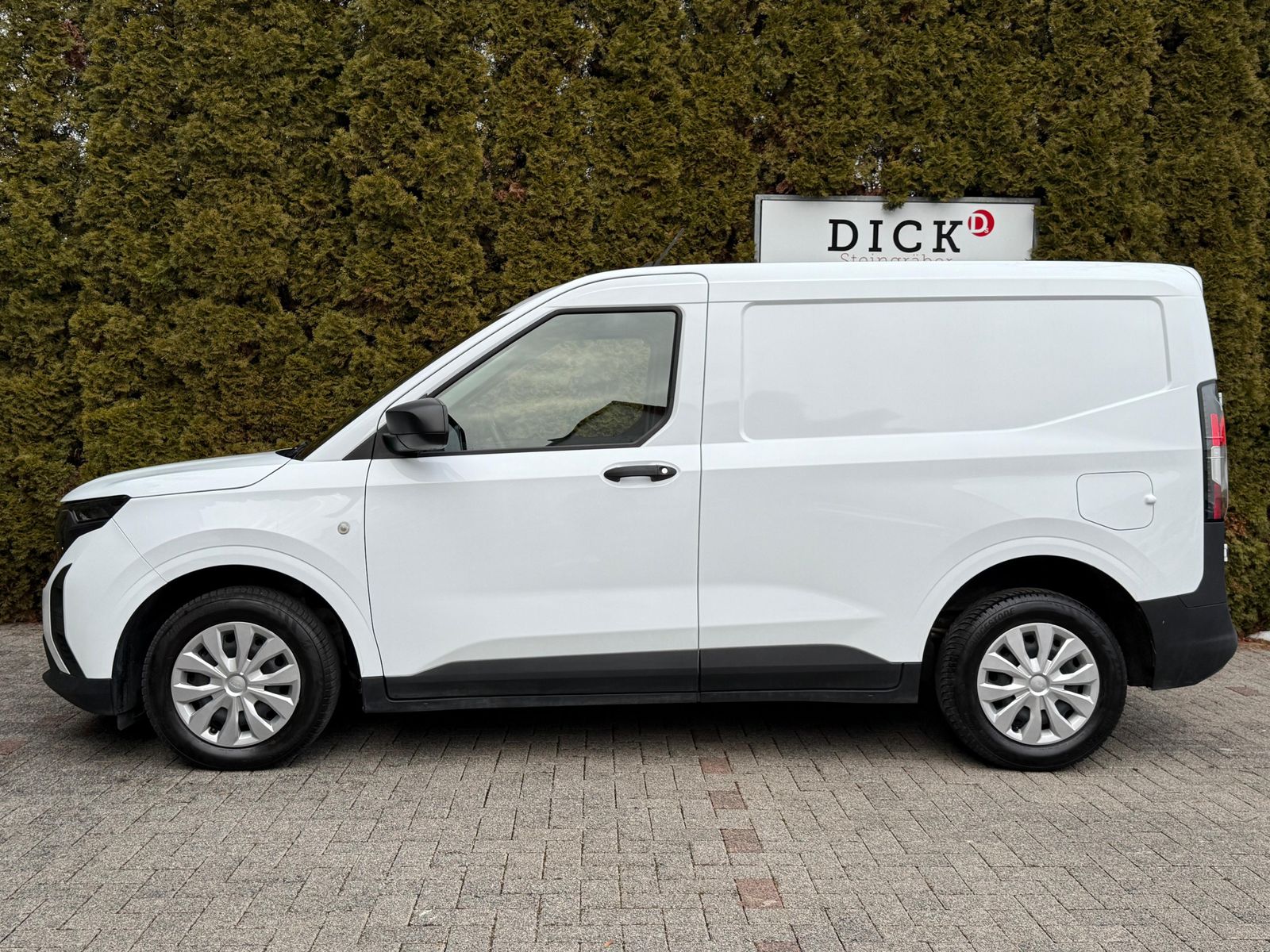 Fahrzeugabbildung Ford Transit Courier 1.5 TDCi CARPLAY+KLIMA+PDC+VIRT+