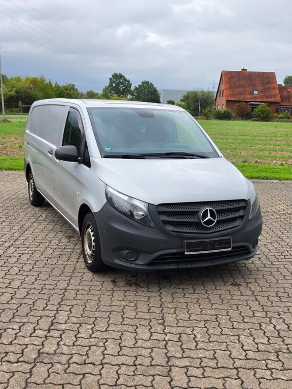 Image of Mercedes-Benz Vito