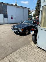 Mercedes-Benz SL 560 - schwarze Mercedes-Benz SL 560