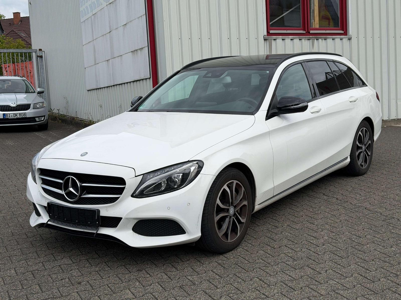 Mercedes-Benz C 250 C 250 CGI Avantgarde  LED Navi Kamera AHK 