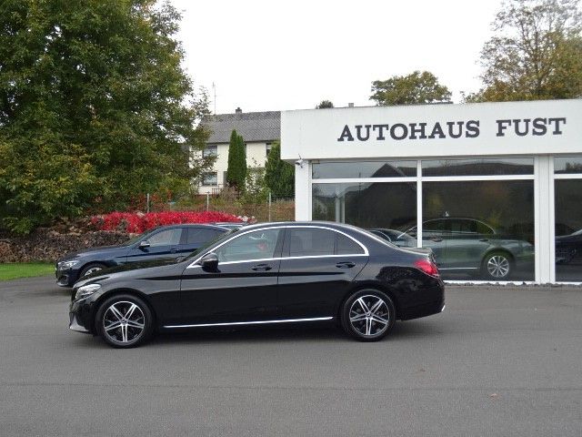 Mercedes-Benz C 180d Limousine,LEDER,NAVI,LED,AUTOM,KAMERA,1HA