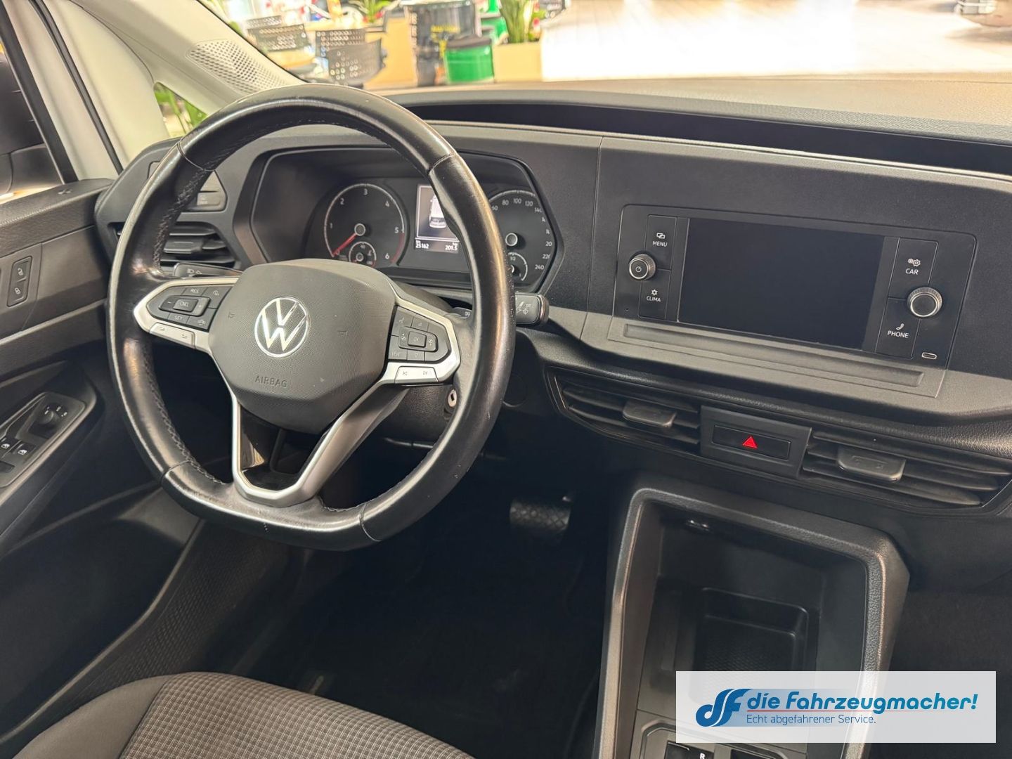 Fahrzeugabbildung Volkswagen Caddy Cargo Maxi DSG AHK 25tkm Temp PDCv+h El. P