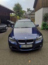 BMW E91 318i - BMW 318: 318i E91