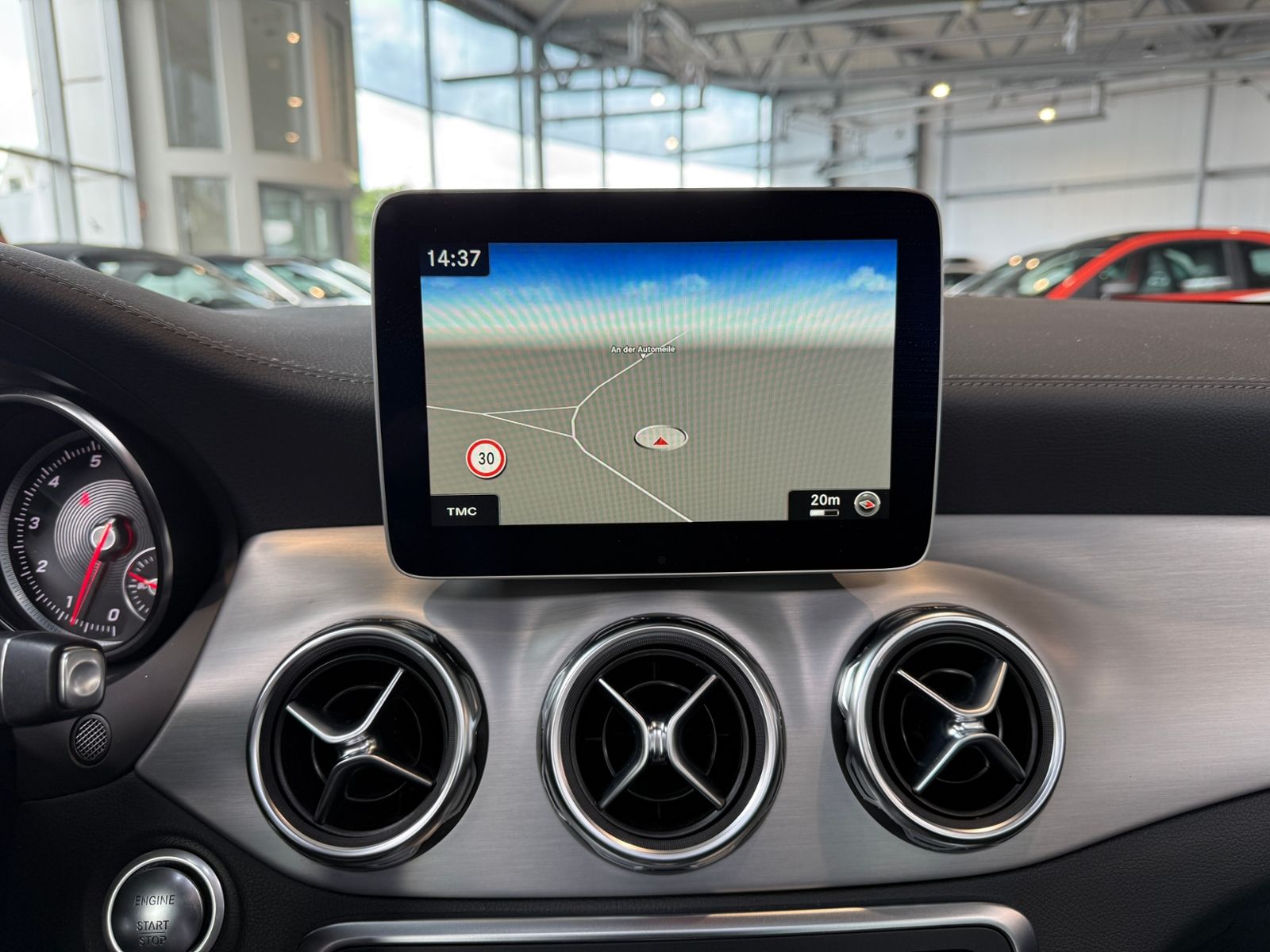 Fahrzeugabbildung Mercedes-Benz GLA 250 4Matic AMG Line AHK PANO 360°
