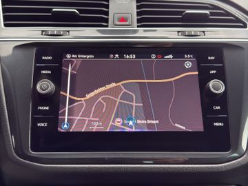 Volkswagen Tiguan R-Line 2.0 TDI DSG*DIGITAL*LED*NAVI*ACC
