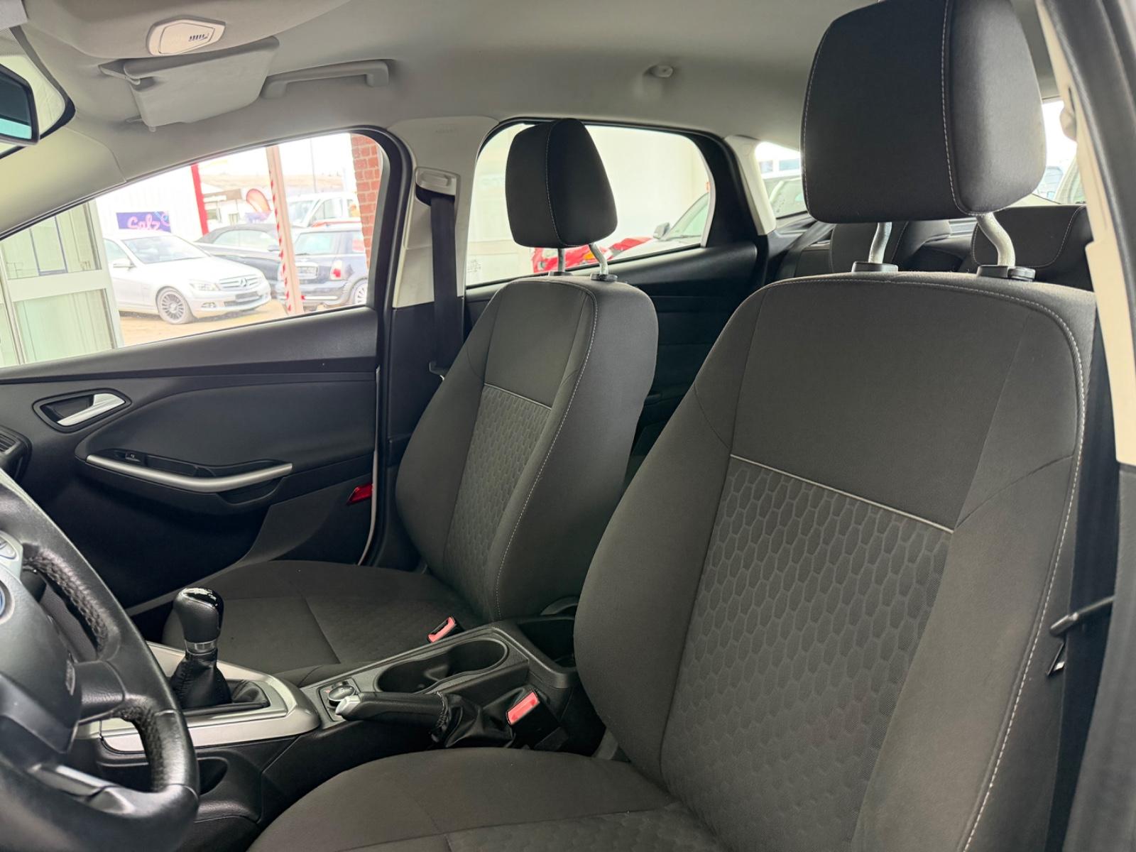 Ford Focus Lim. Sync Edition TÜV&AU neu&Garantie