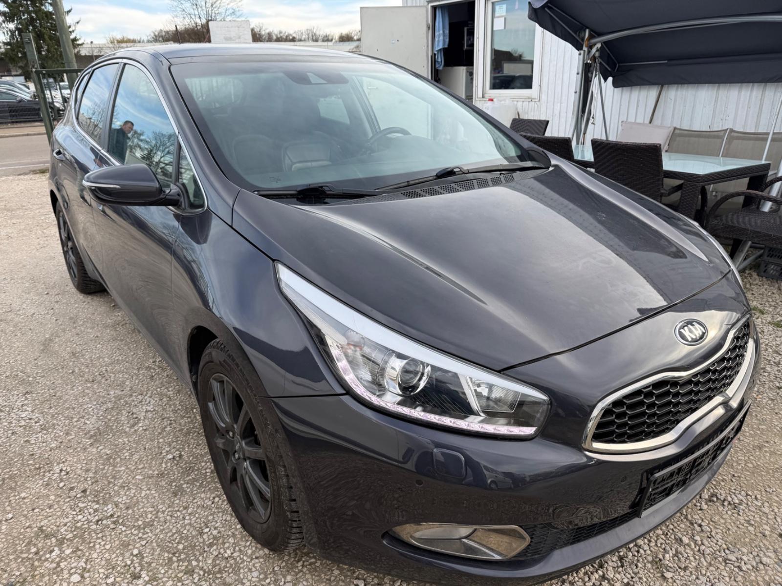 Kia cee'd / Ceed 1.6 CRDi Platinum Edition Automatik
