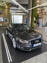 Audi A5 3.2 FSI tiptronic quattro - - Audi A5 aus 2010: 3.2