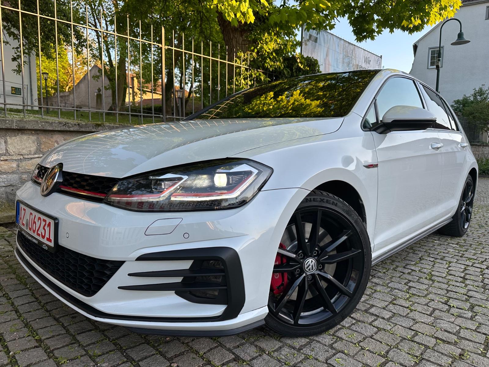 Volkswagen Golf VII Lim. GTI Performance Pano,Keyless,Kam