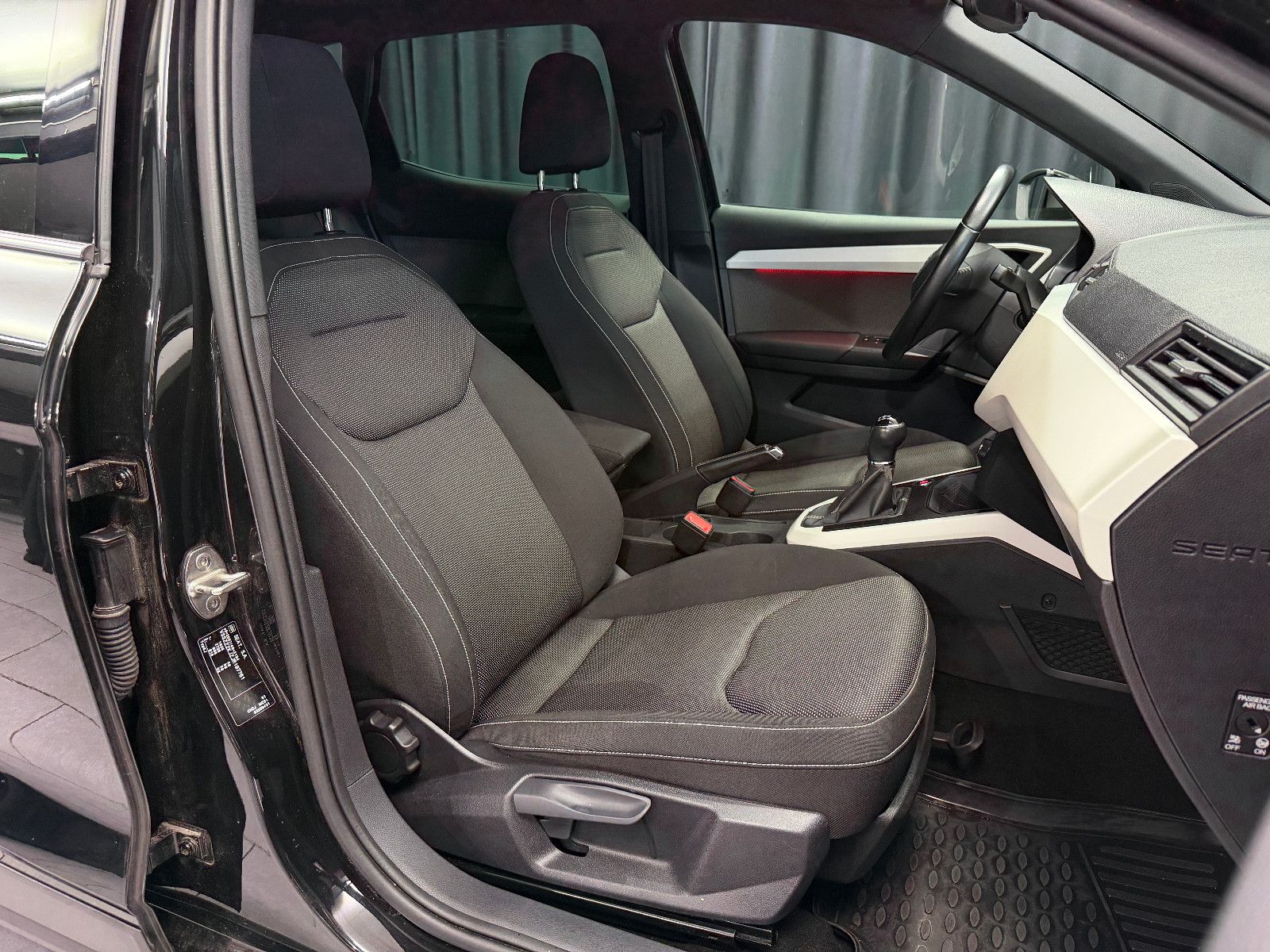 Fahrzeugabbildung SEAT Arona Xcellence|PDC|NAVI|ACC|LED