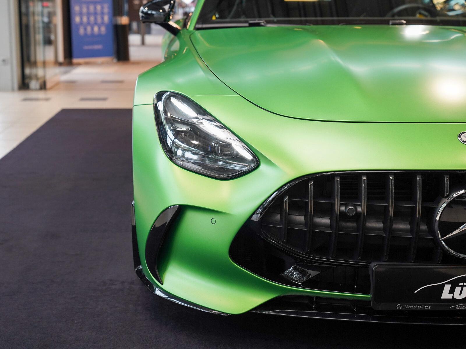 Mercedes-Benz AMG GT 63 S E PERFORMANCE green hell MATT tech