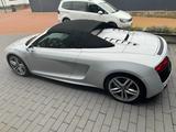 Audi R8 5.2 FSI S tronic quattro Spyder - - Audi R8: Alcantara