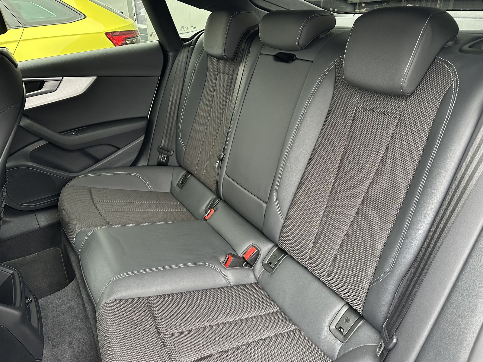 Fahrzeugabbildung Audi A5 SpB 40 TDI Qu S-Line NAV+LED+ACC+HEAD-UP+19ZO