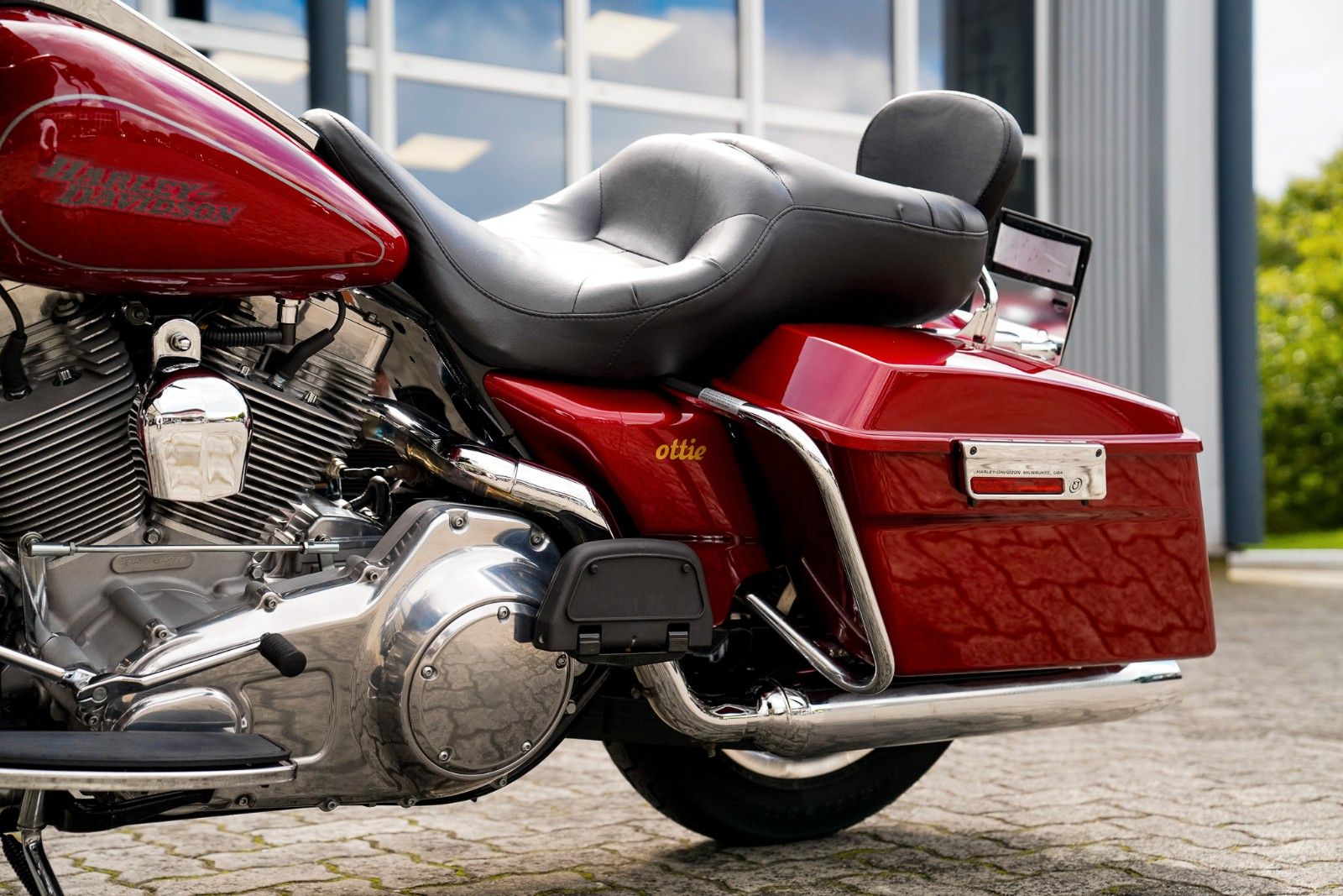 Fahrzeugabbildung Harley-Davidson FLHTP Electra Glide Twin Cam 96 - Sissybar -