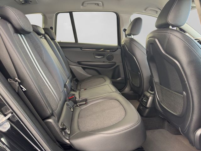 Fahrzeugabbildung BMW 220i Gran Tourer Sport Line Autom.+LED+HUD+AHK