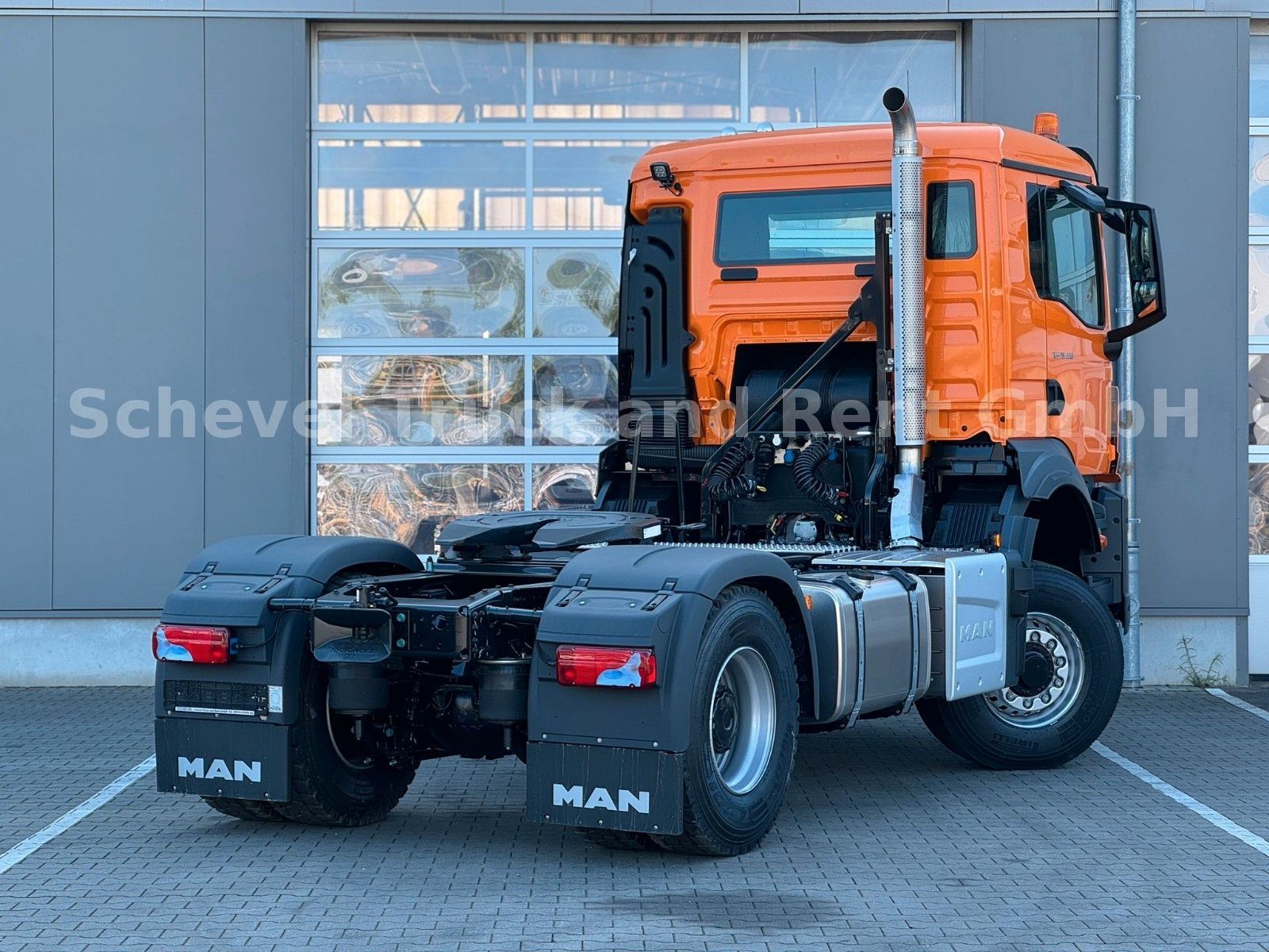 Fahrzeugabbildung MAN TGS 18.520 BL SA 4x4 mit Hydraulikvortbere* AhK