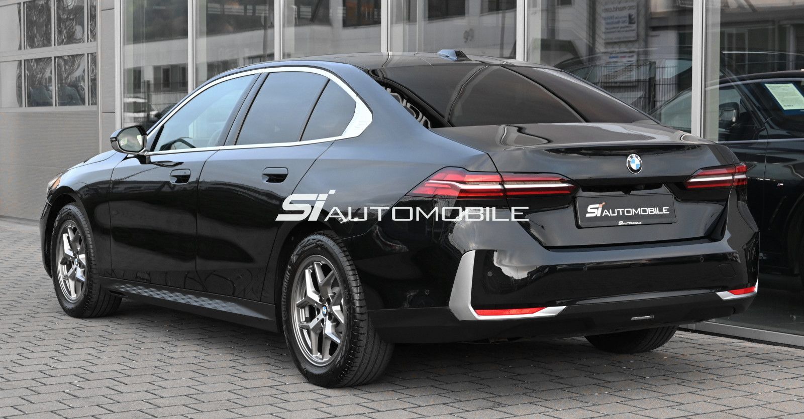 Fahrzeugabbildung BMW 520d °KOMFORTSITZE°PANO°SITZKLIMA°STANDHEIZ°360°