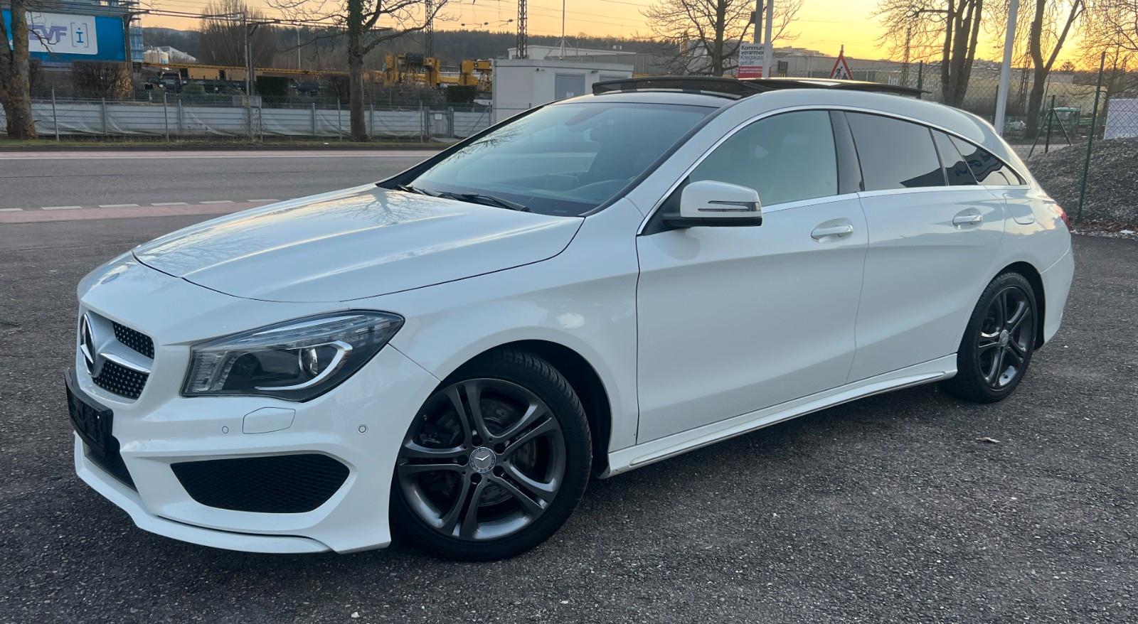 Mercedes-Benz CLA 220 AMG-LINE,PANO,XENON...